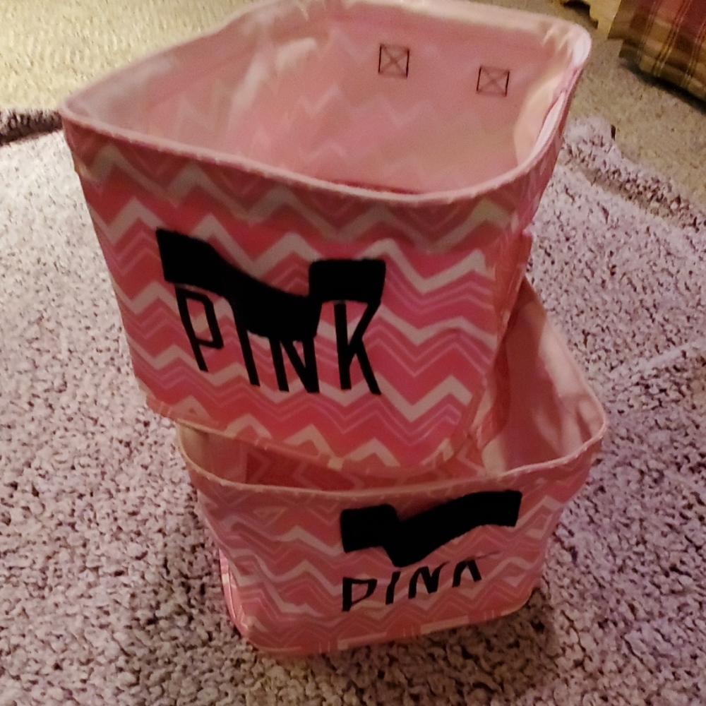 Storage bins